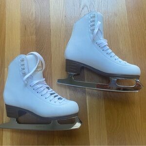 Youth Jackson Artiste w/ Advanced Mark IV Blades, White, size 3B